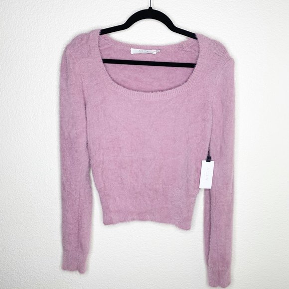 ASTR the Label NWT Lilac Fuzzy Cropped Sweater - Picture 3 of 7